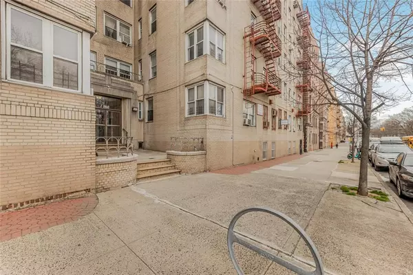 Bronx, NY 10462,2160 Bronx PARK #6E