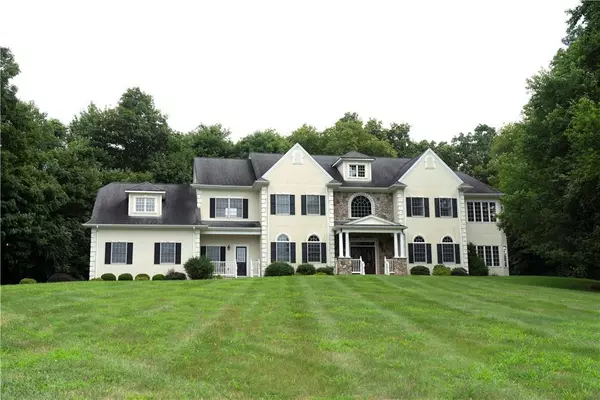 Carmel, NY 10512,19 Parkview CIR