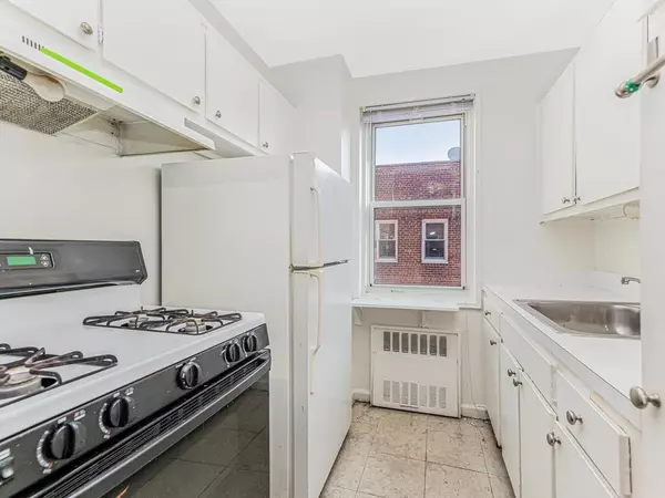 Bronx, NY 10463,3363 Sedgwick AVE #6A