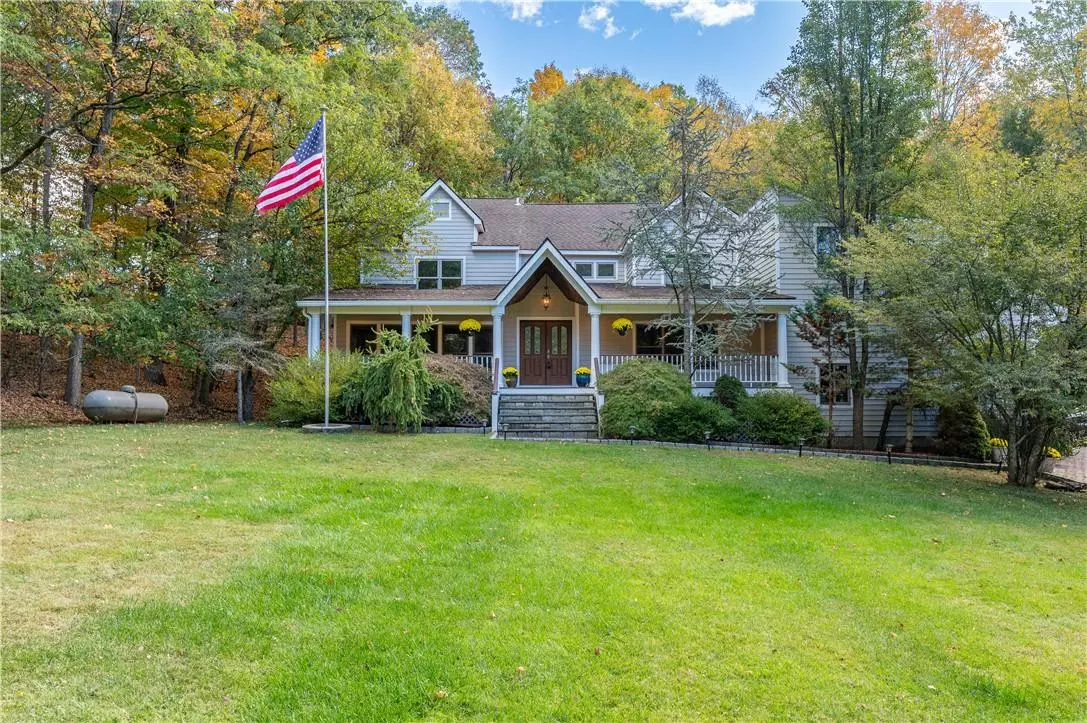 North Salem, NY 10560,2 Fox Den LN