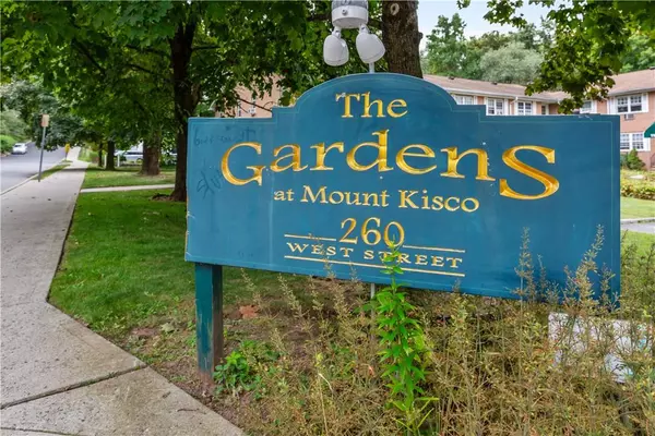 Mount Kisco, NY 10549,260 West ST #2B