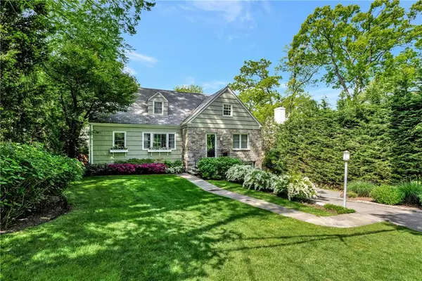 Larchmont, NY 10538,8 Winslow PL