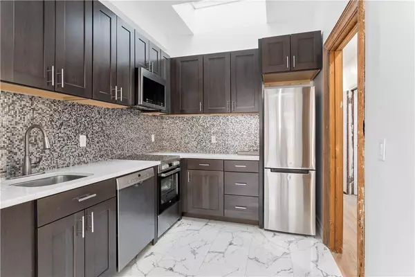 New York (manhattan), NY 10031,453 W 140th ST