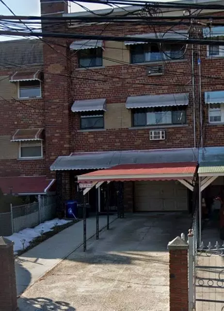 Bronx, NY 10466,3613 Marolla PL