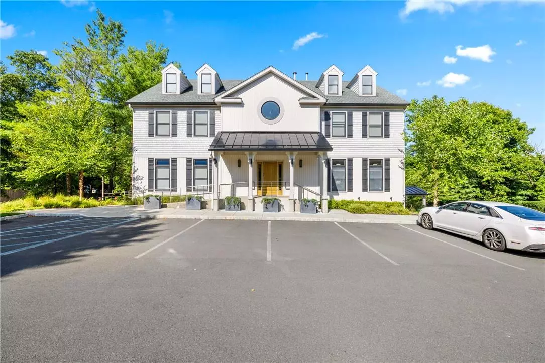 Valley Cottage, NY 10989,7 New Lake RD