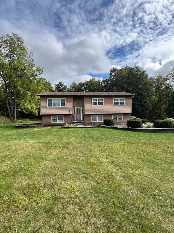 Monroe, NY 10950,70 Bayberry DR