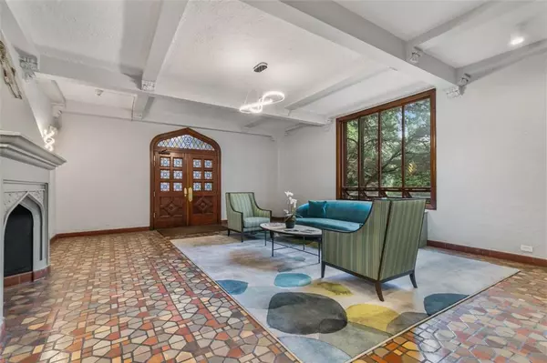 Bronxville, NY 10708,1470 Midland AVE #3P