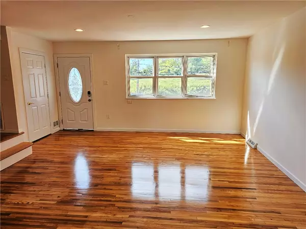 Bronx, NY 10473,246 Soundview AVE