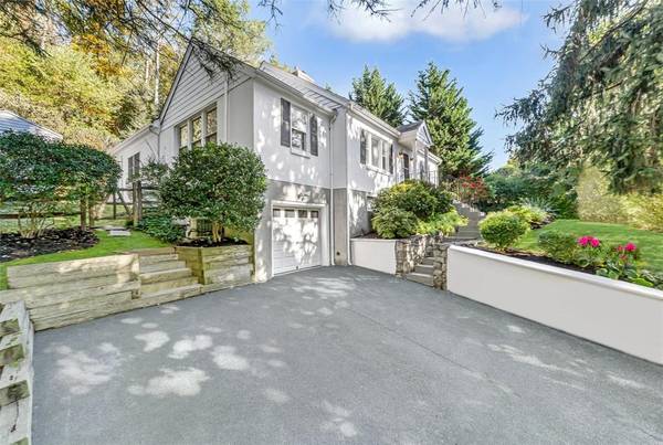 Bedford Hills, NY 10507,20 Crescent TER