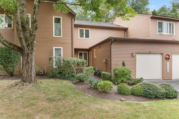 Yorktown Heights, NY 10598,282 Beechwood LN