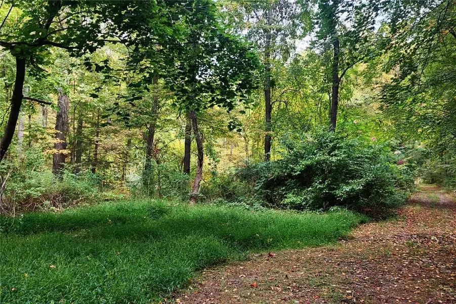 Clubhouse RD, Tuxedo Park, NY 10987