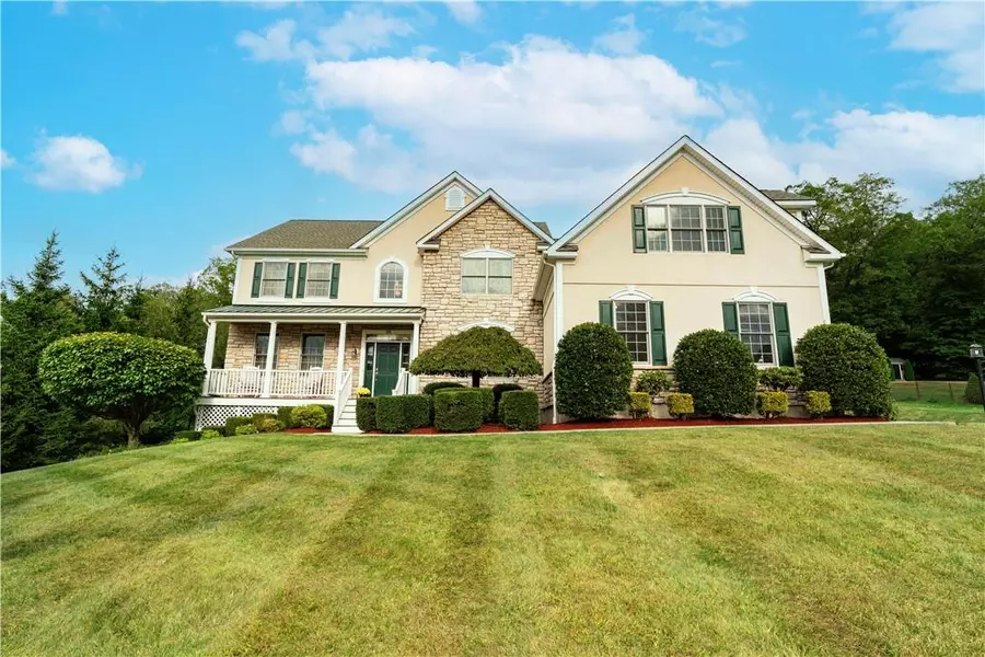 88 Spy Glass HL, Hopewell Junction, NY 12533