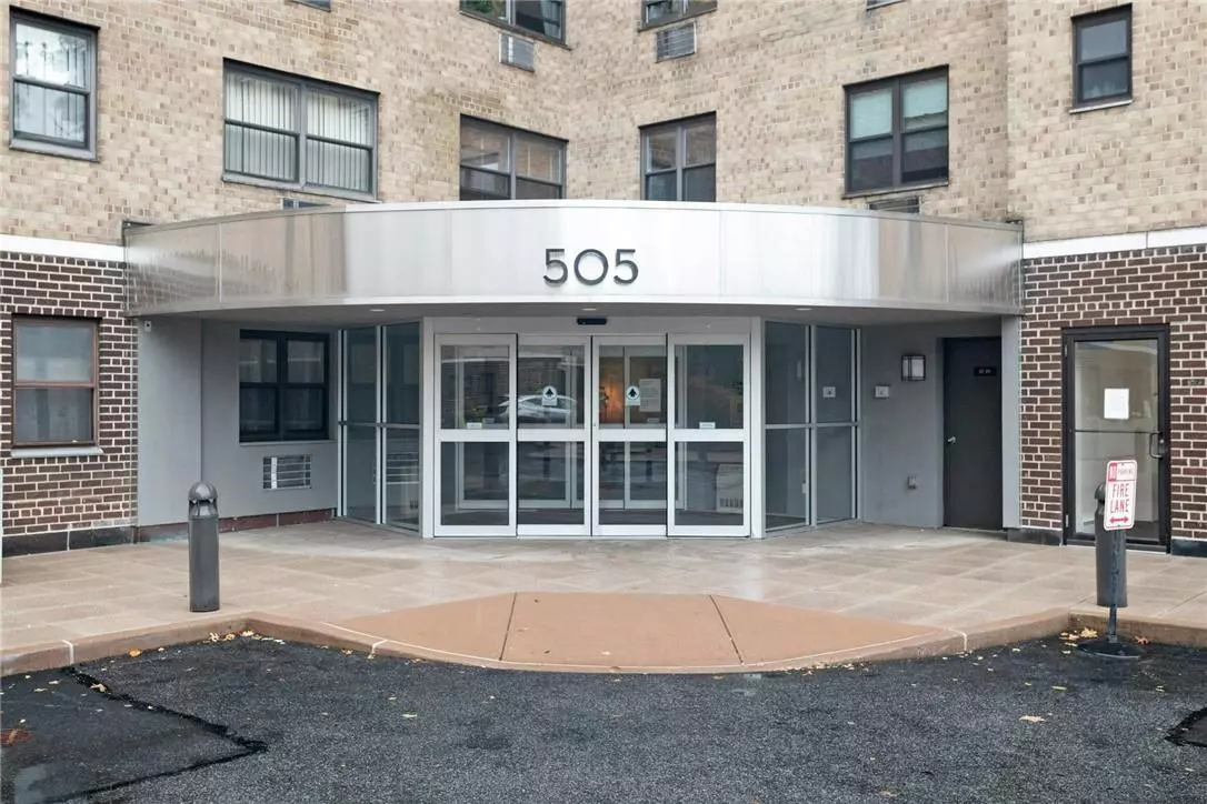 White Plains, NY 10606,505 Central AVE #407