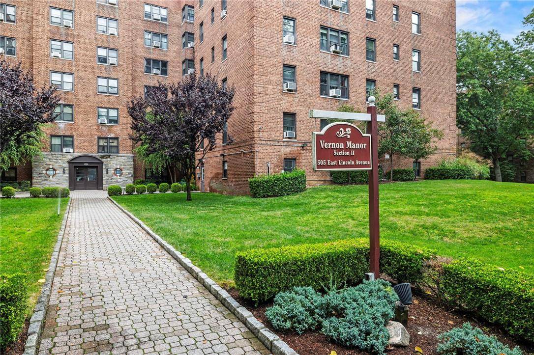 505 E Lincoln AVE #210, Mount Vernon, NY 10552