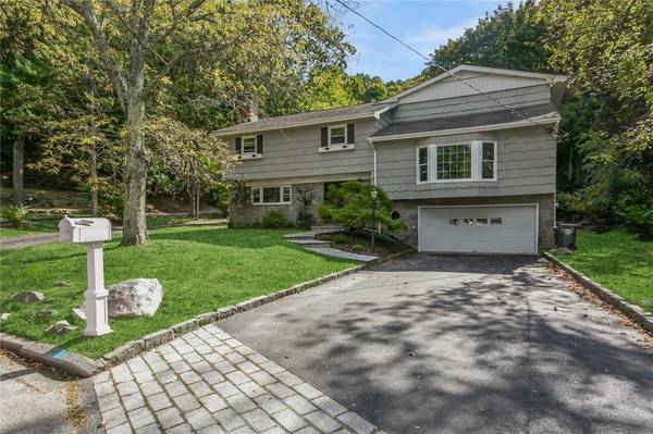 10 Cayuga LN, Irvington, NY 10533