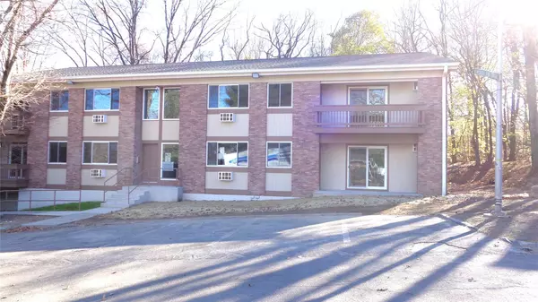 3 Woods End CIR #J, Peekskill, NY 10566