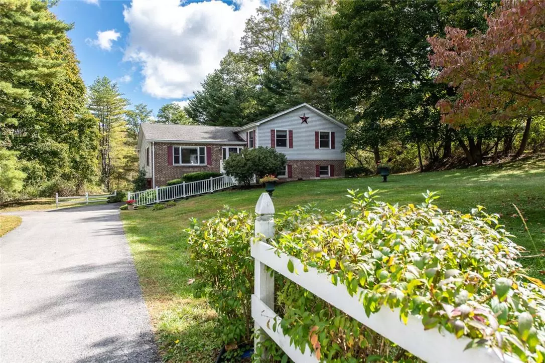 Millbrook, NY 12545,41 Horseshoe RD