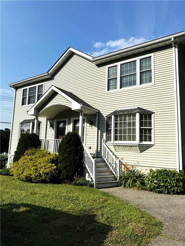 99 Oregon RD #Unit#  L  (left), Cortlandt Manor, NY 10567