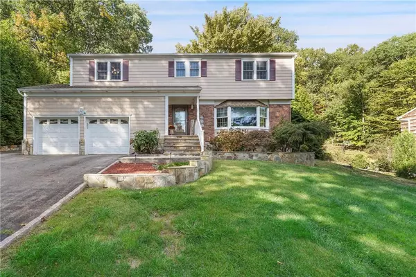 Mahopac, NY 10541,44 Astor DR