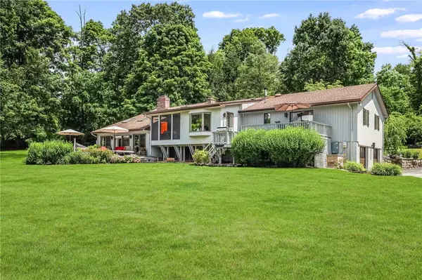 Katonah, NY 10536,27 Logan LN