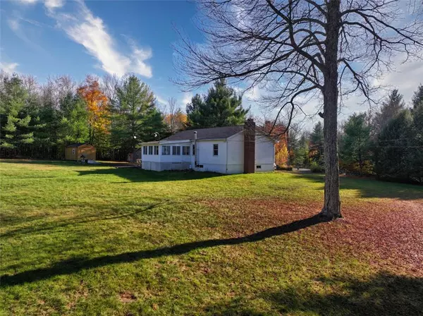 Ellenville, NY 12428,270 Camp RD