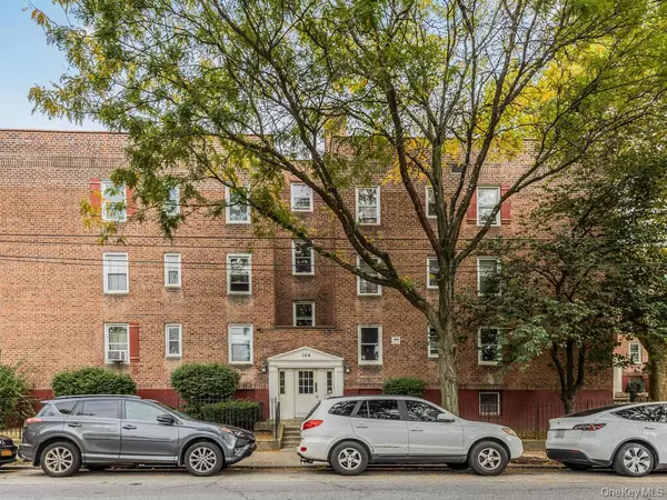 Yonkers, NY 10701,144 Ravine AVE #2C