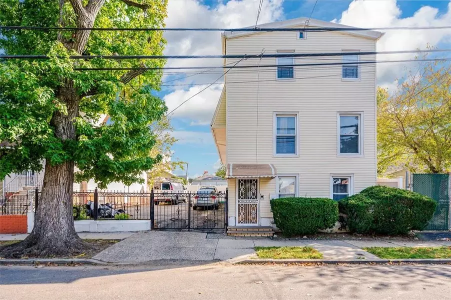 2712 Morgan AVE, Bronx, NY 10469