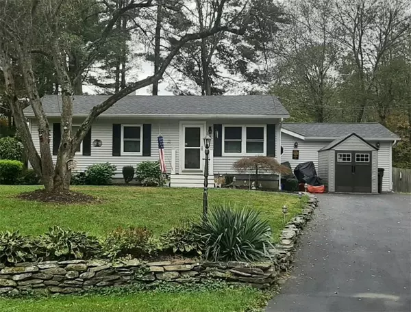 Hyde Park, NY 12538,15 Crum Elbow DR