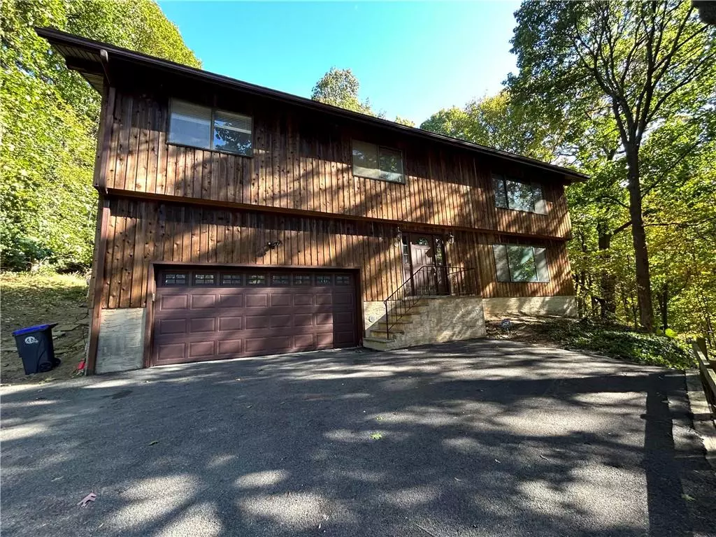 Briarcliff Manor, NY 10510,15 Round Hill DR