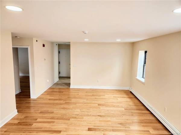 51 Davis AVE #2B, White Plains, NY 10605