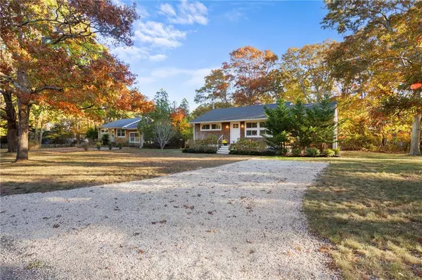 Hampton Bays, NY 11946,7 Palo Alto DR