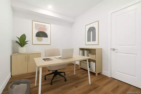 White Plains, NY 10601,199 E Post RD #306