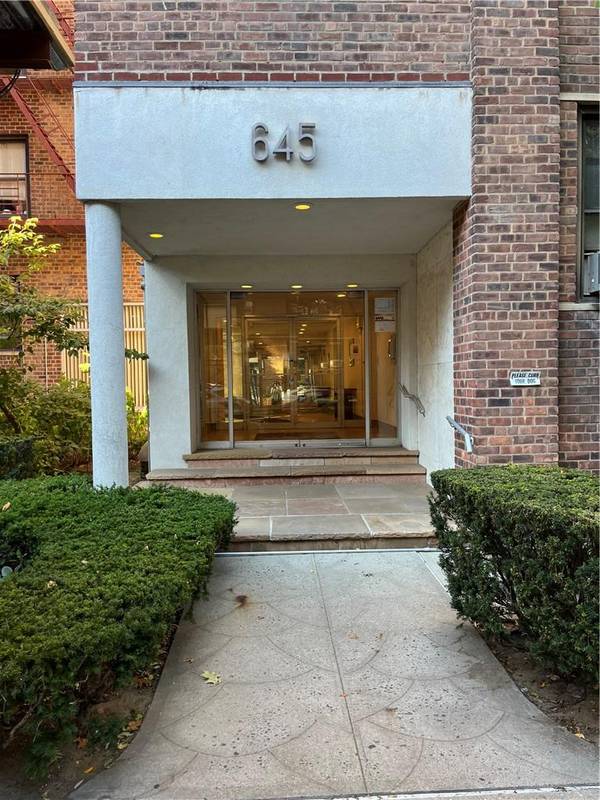 645 W 239th ST #6A, Bronx, NY 10463