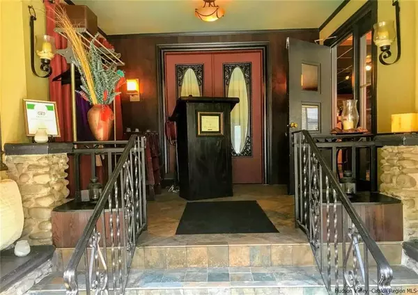 Phoenicia, NY 12464,76 214