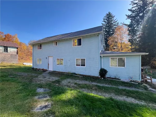 36 Schubert DR #2nd floor, Pine Bush, NY 12566