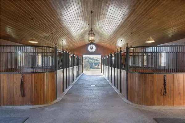 Millbrook, NY 12545,123 Butts Hollow RD