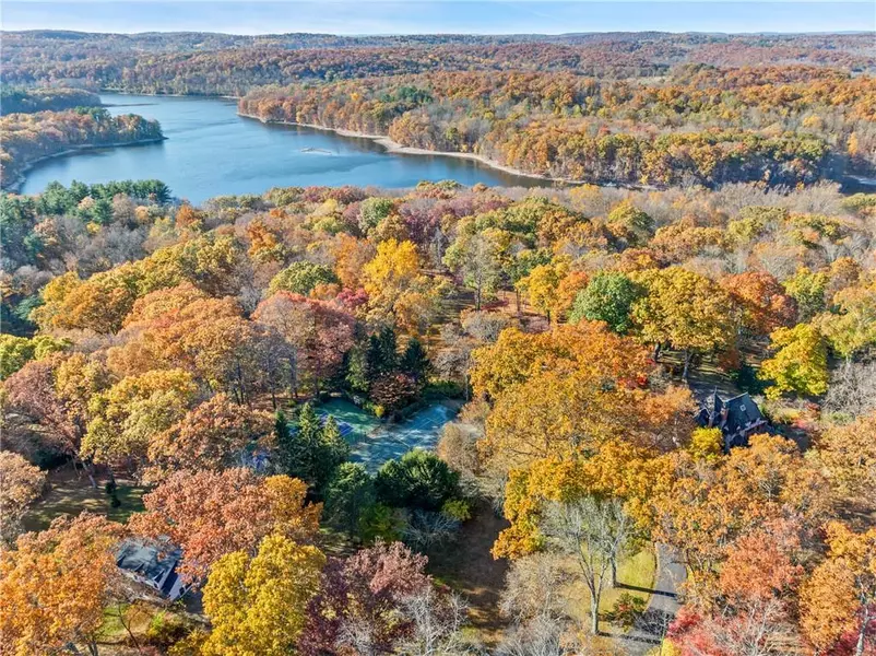 165 Croton Lake RD, Katonah, NY 10536