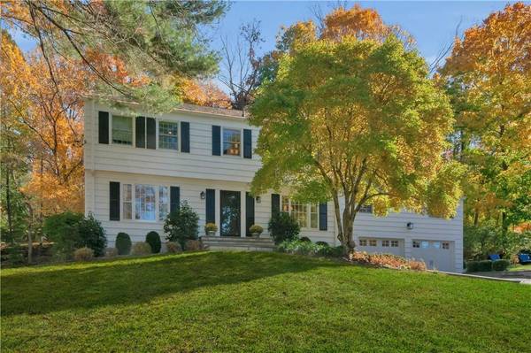 Chappaqua, NY 10514,64 Cowdin CIR