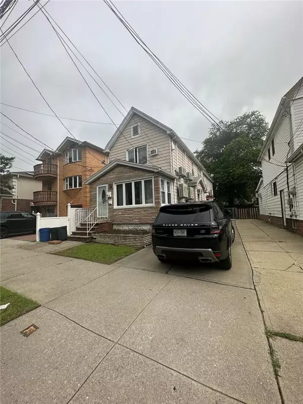 Fresh Meadows, NY 11365,16807 65th AVE