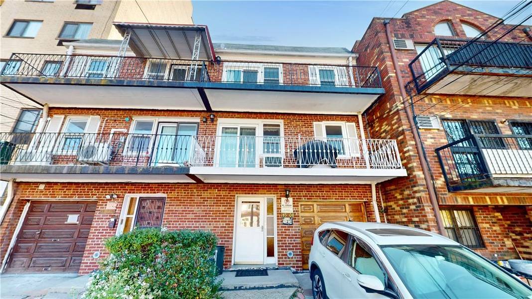 145-08 34th AVE #3rd Fl, Flushing, NY 11354