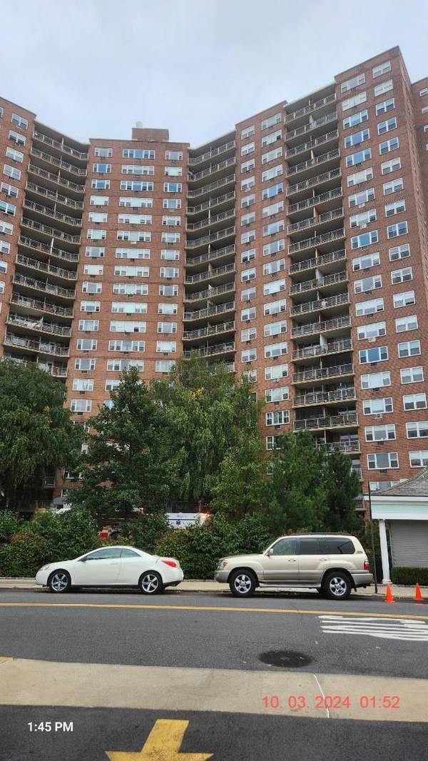 5700 Arlington Ave #2NM, Bronx, NY 10471