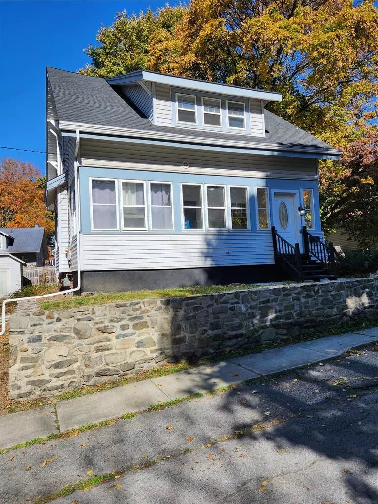 Poughkeepsie, NY 12601,27 Hinkley PL