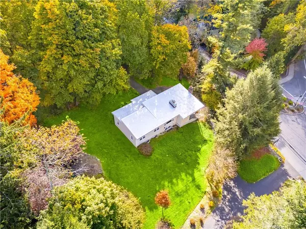 12 Pines LN, Chappaqua, NY 10514