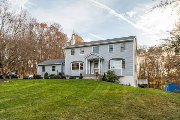 Mahopac, NY 10541,10 Stacey LN