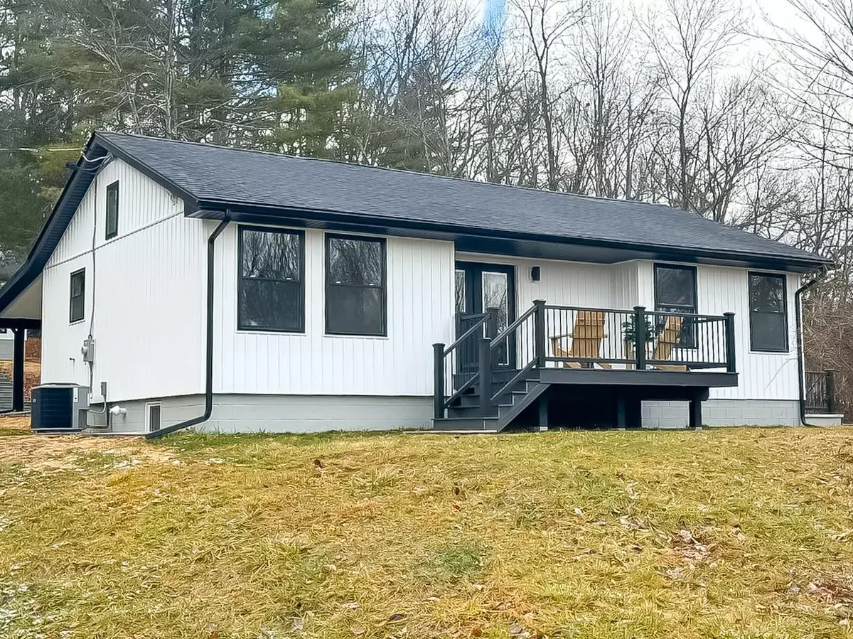 Accord, NY 12404,381 Mill Hook RD