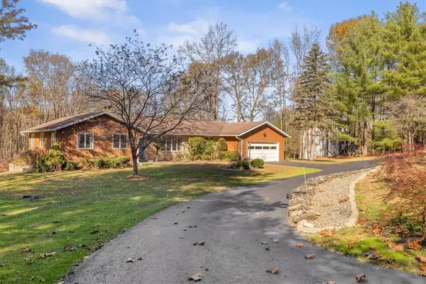 Rhinebeck, NY 12572,2 Libera CT