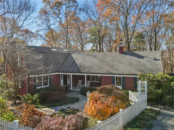 Pound Ridge, NY 10576,34 Siscowit RD