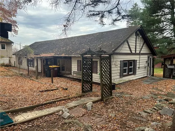 Warwick, NY 10990,4 Hawthorn AVE