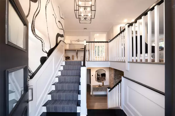 Bronxville, NY 10708,6 Hubbard CIR