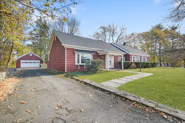 Highland, NY 12528,4 Thatcher LN